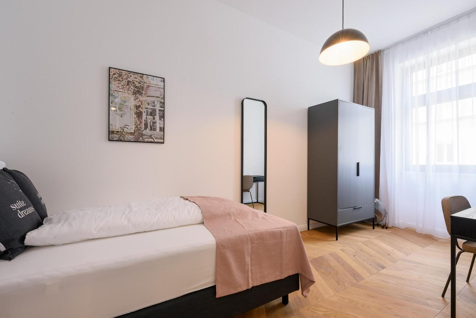 Limehome Vienna Karajangasse Rum bild